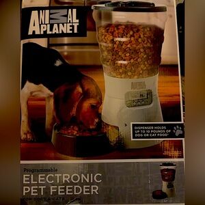 Electronic Pet Feeder